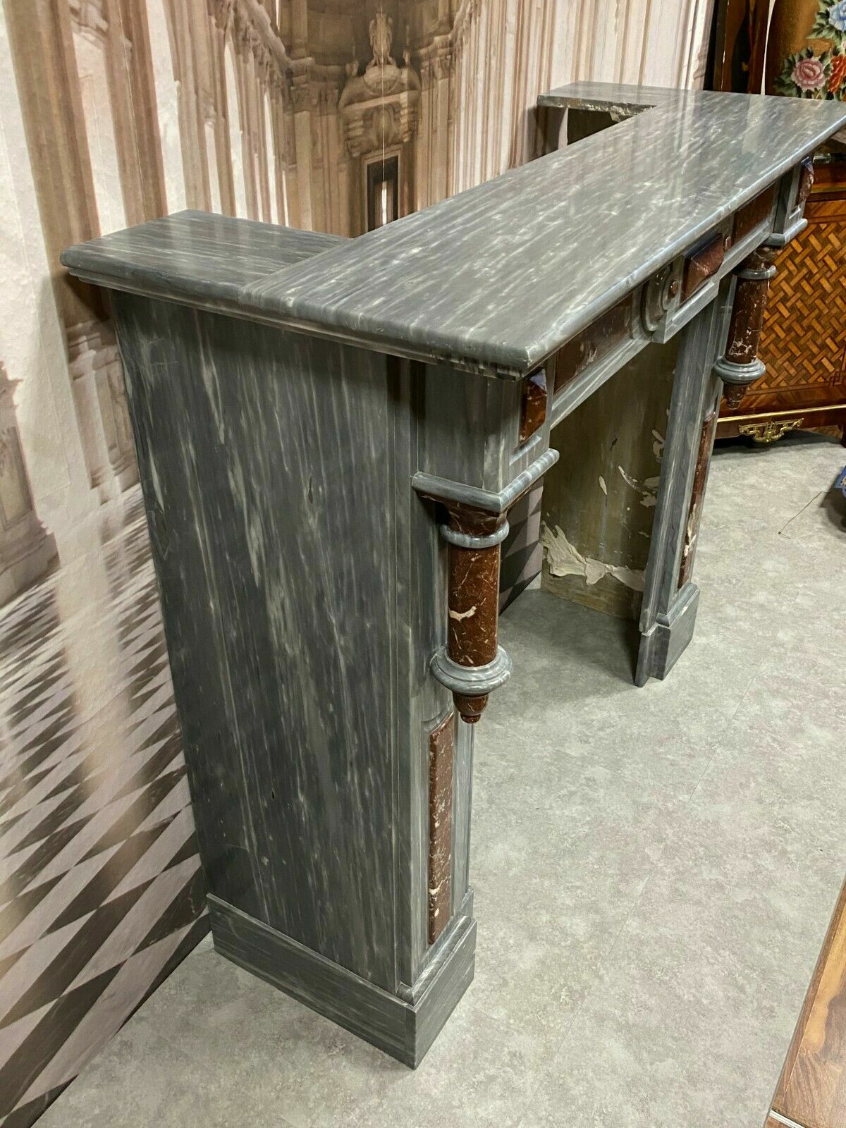 Antike Kaminumrandung Marmor Kamin um 1920 Art Deco Zweifarbig