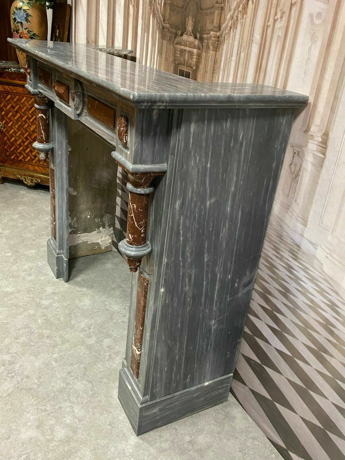 Antike Kaminumrandung Marmor Kamin um 1920 Art Deco Zweifarbig
