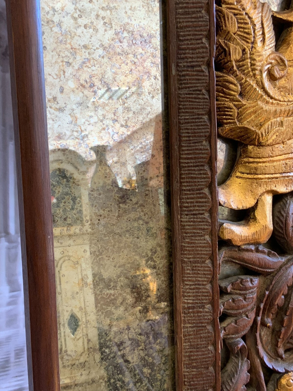 Asien Relief aus Holz handgeschnitzt und gefasst auf Spiegel montiert 68x123cm