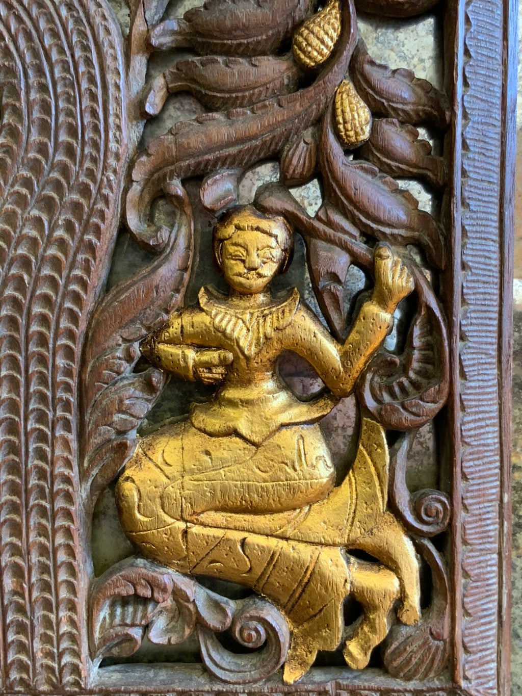 Asien Relief aus Holz handgeschnitzt und gefasst auf Spiegel montiert 68x123cm