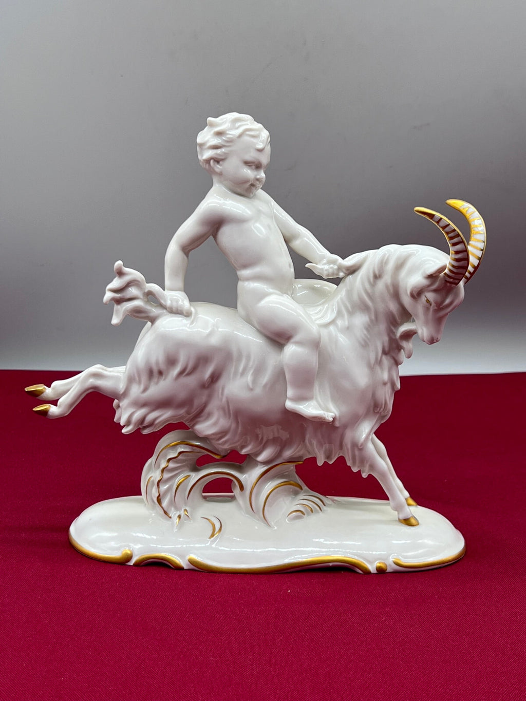 Porzellan Figur Putto auf Ziegenbock Volkstedt Entwurf Hugo Meisel
