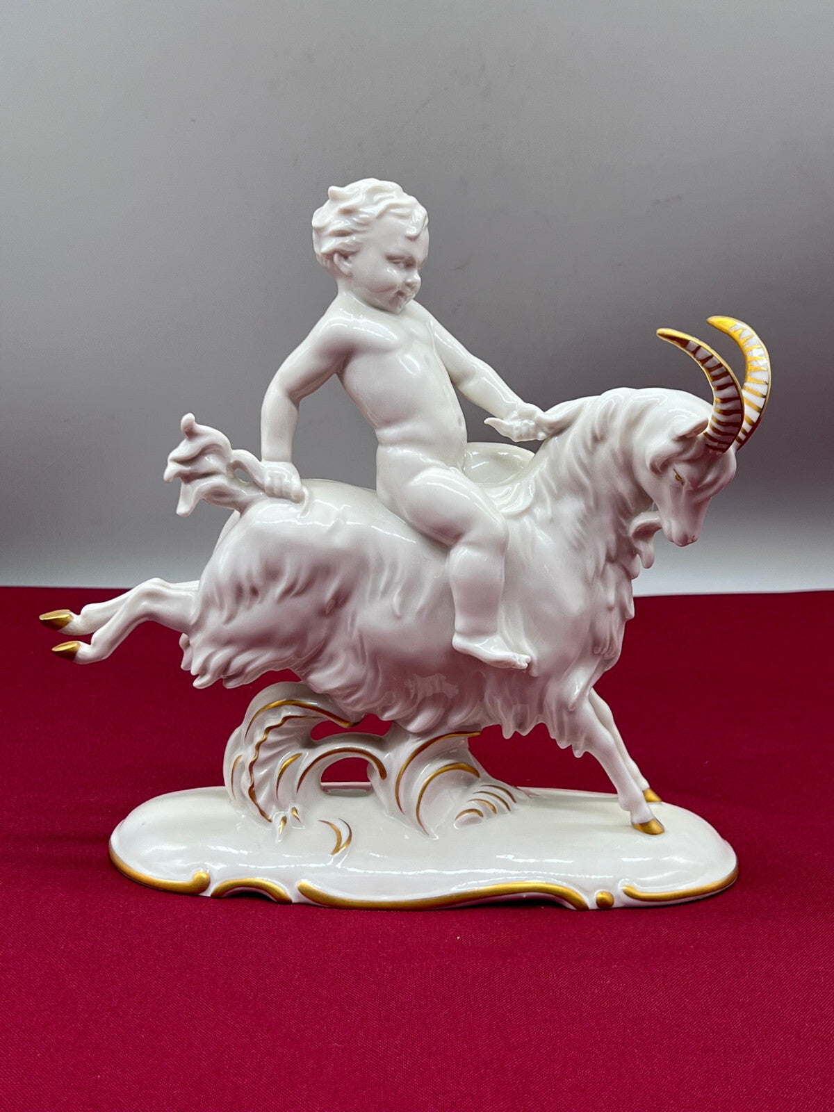 Porzellan Figur Putto auf Ziegenbock Volkstedt Entwurf Hugo Meisel