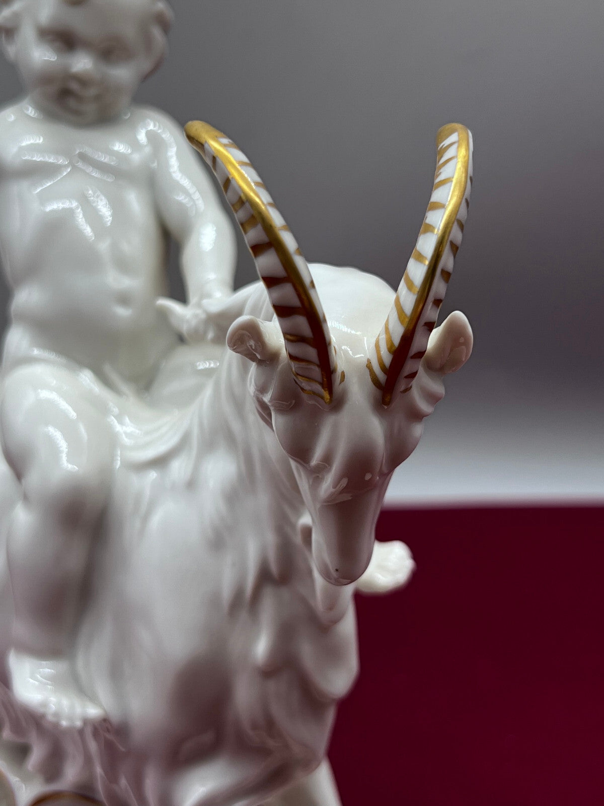 Porzellan Figur Putto auf Ziegenbock Volkstedt Entwurf Hugo Meisel