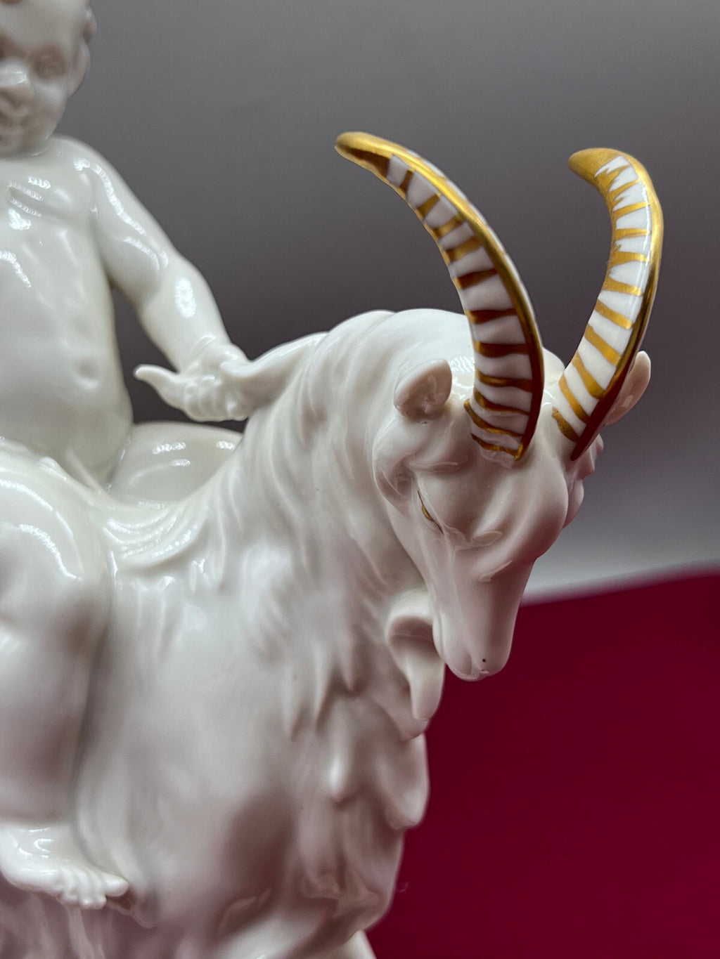 Porzellan Figur Putto auf Ziegenbock Volkstedt Entwurf Hugo Meisel