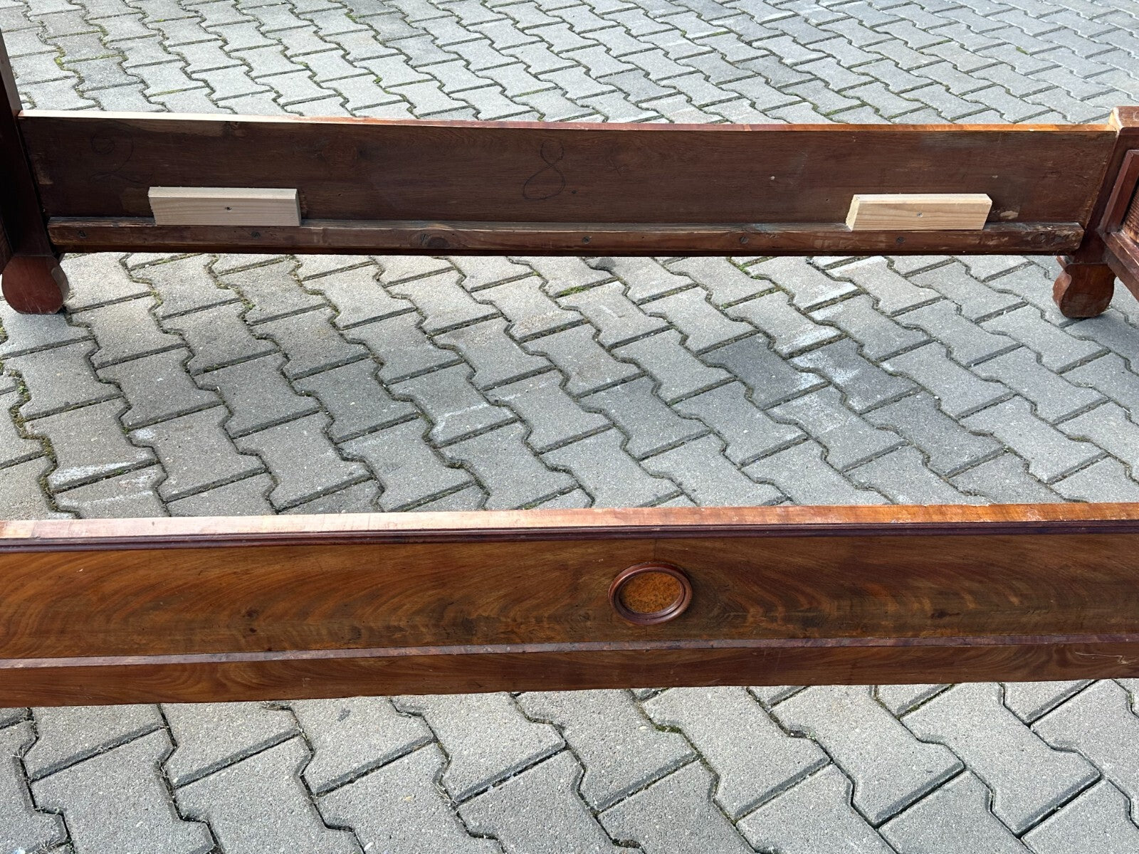 Antikes Bettgestell Früh Biedermeier um 1820 Mahagoni Furnier