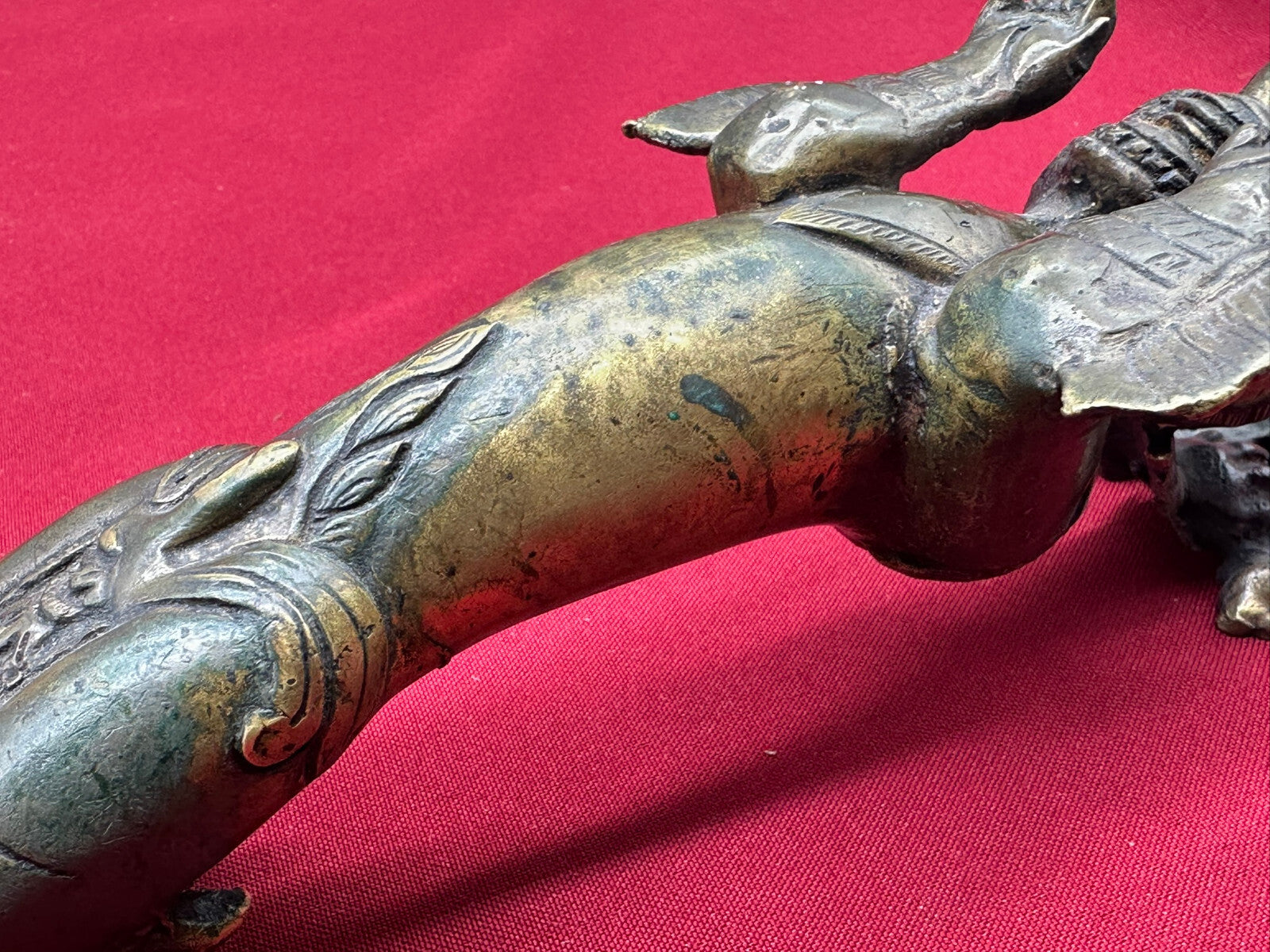 Grosser China Nepal Tibet Türgriff um 1900 Drache aus Gelbguss