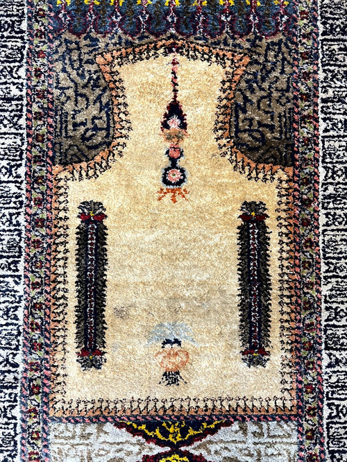 Alter Orientteppich Gebetsteppich Teppich aus Wolle handgeknüpft 150x83cm