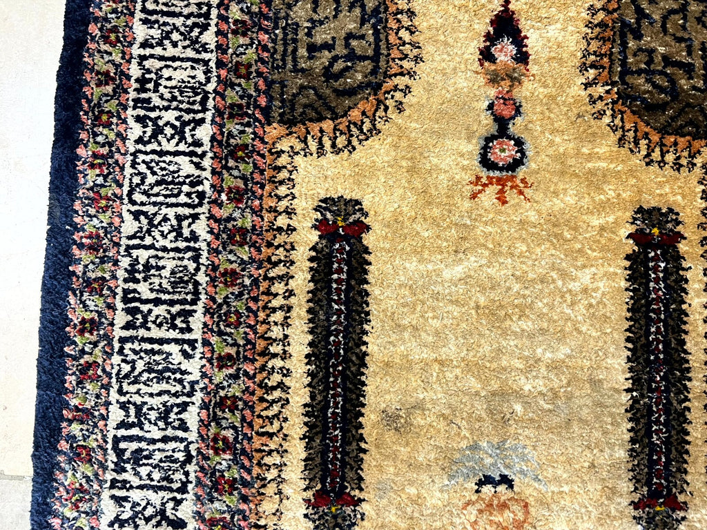 Alter Orientteppich Gebetsteppich Teppich aus Wolle handgeknüpft 150x83cm