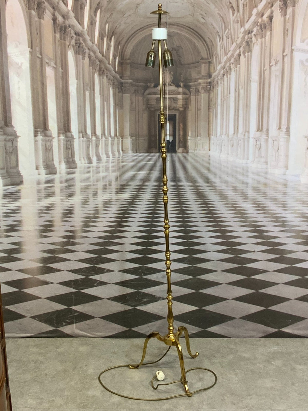VINTAGE STEHLAMPE AUS MESSING FILIGRAN MAXIMALE HÖHE 166cm