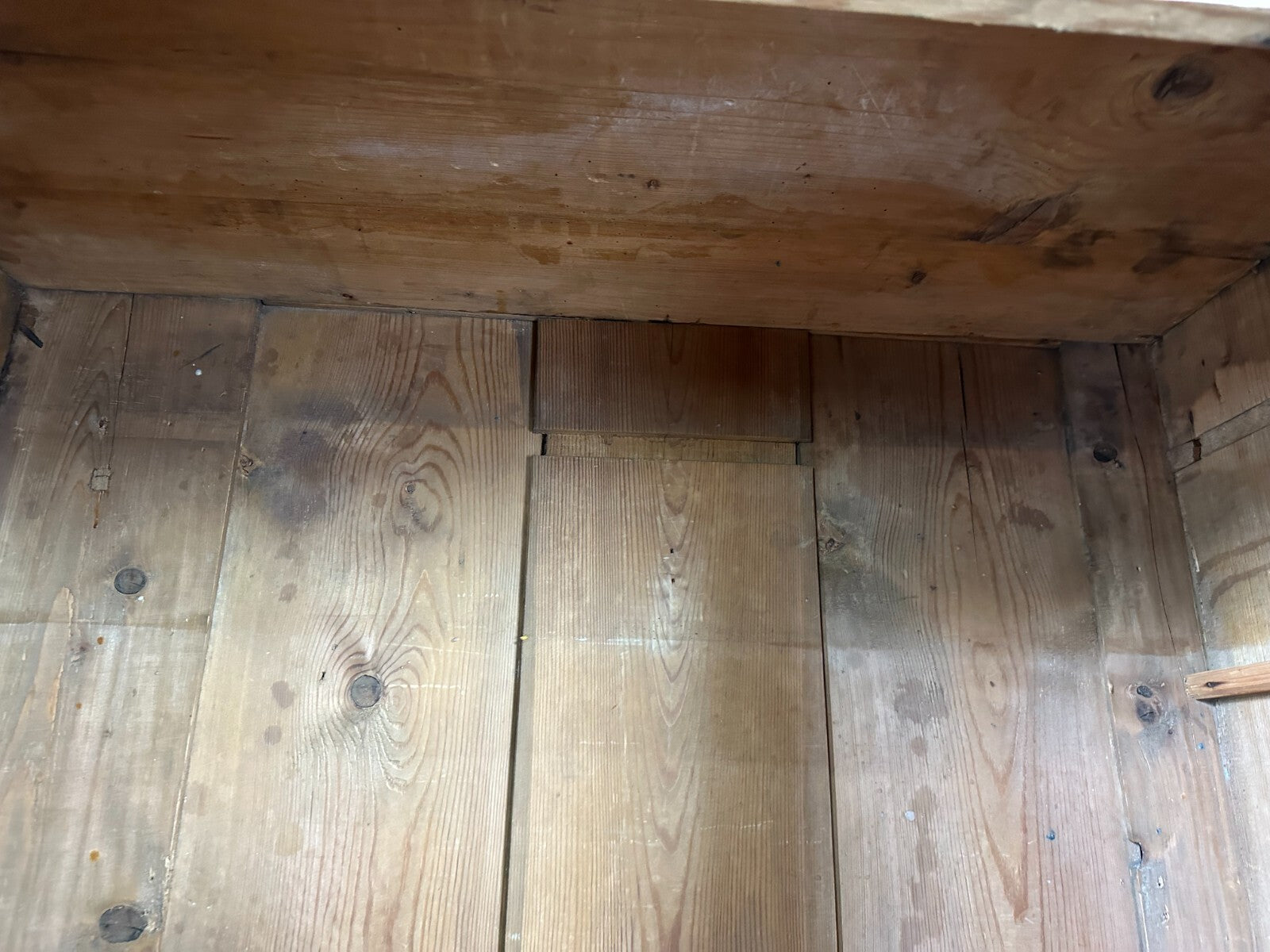 Antiker Bauernschrank Schrank 19 tes Jhdt Holz massiv Abgefasst Kleiderschrank