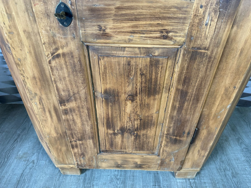 Antiker Bauernschrank Schrank 19 tes Jhdt Holz massiv Abgefasst Kleiderschrank