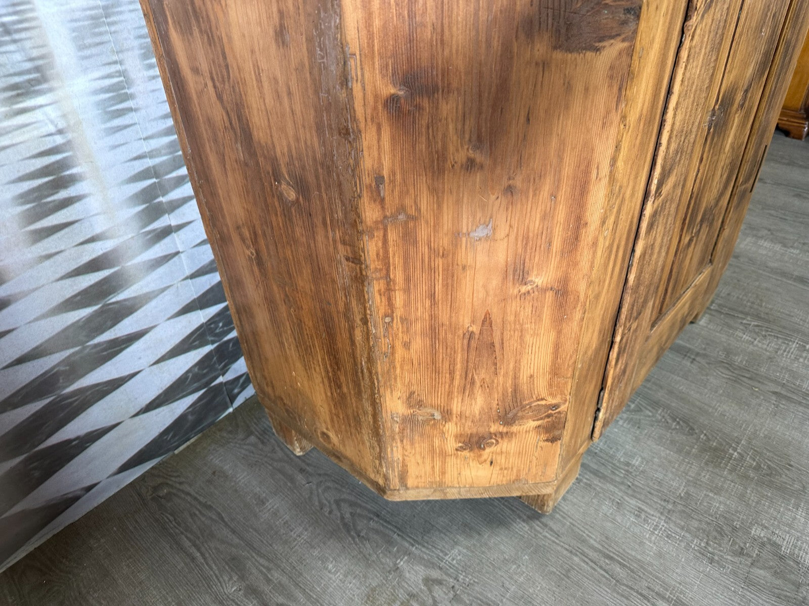 Antiker Bauernschrank Schrank 19 tes Jhdt Holz massiv Abgefasst Kleiderschrank