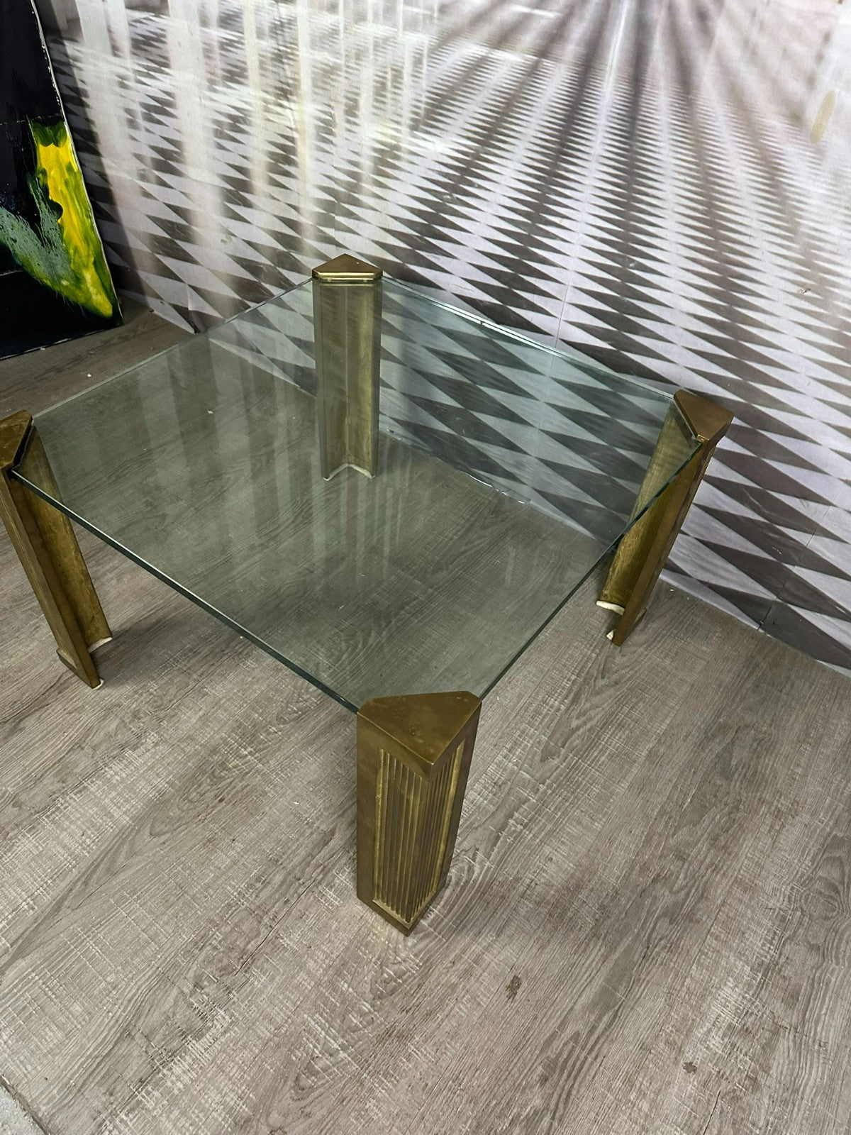 Massiver Vintage Beistelltisch Glas und Messing Zugesch Peter Ghyczy Modell T14