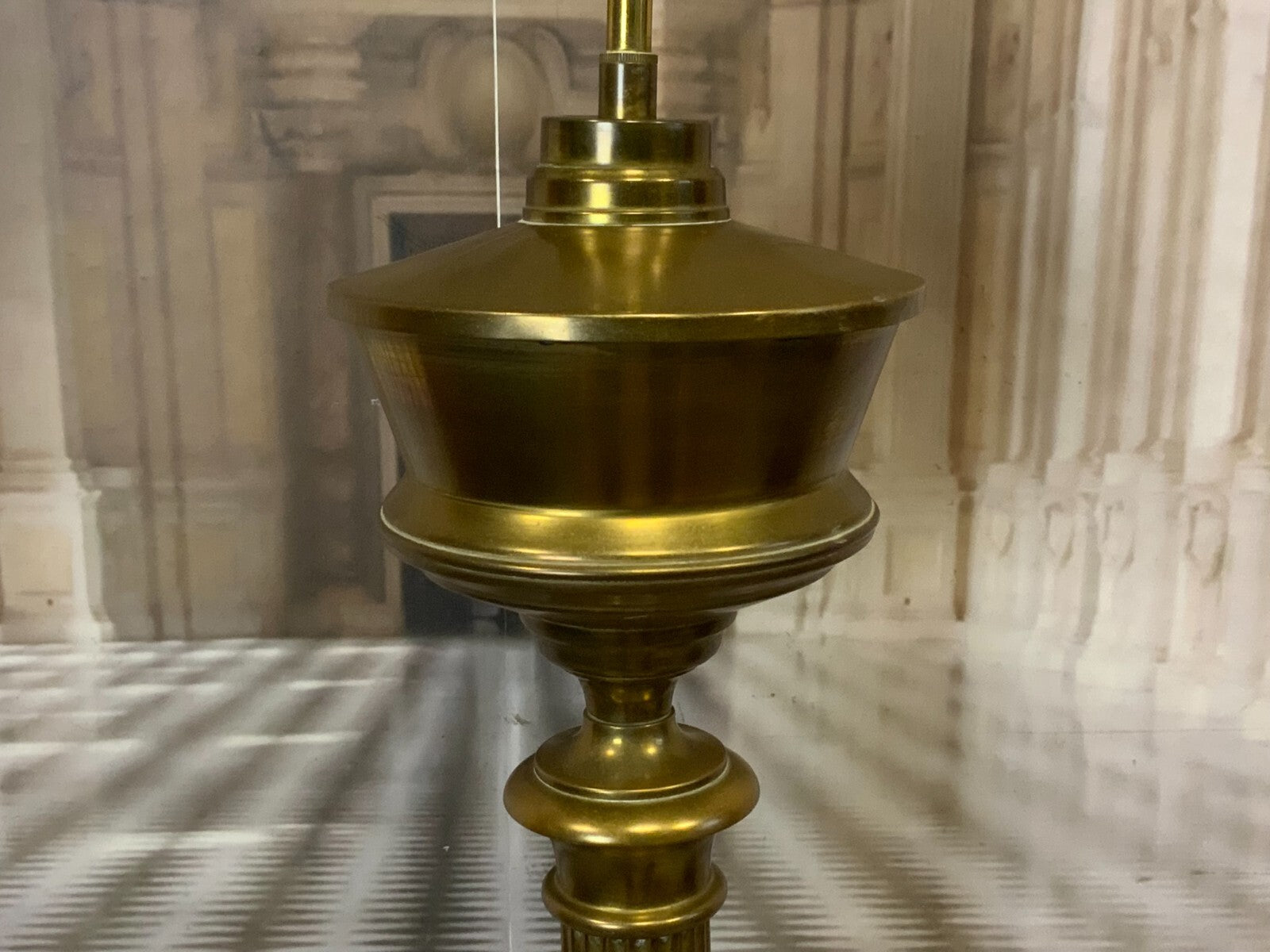 Vintage Stehlampe aus Messing Blech Maximale Höhe 176cm