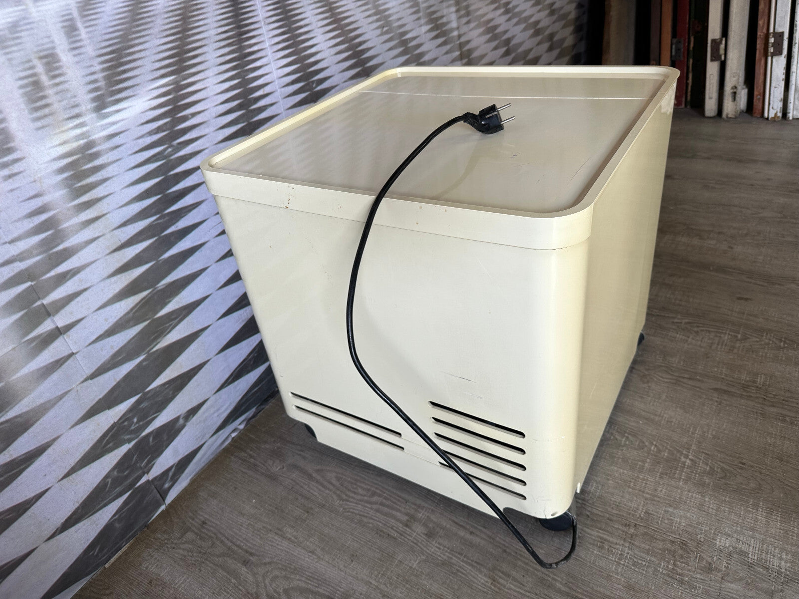 Kühlschrank auf Rollen Cattaneo Pellegrini Vintage Italien funktionsfähig