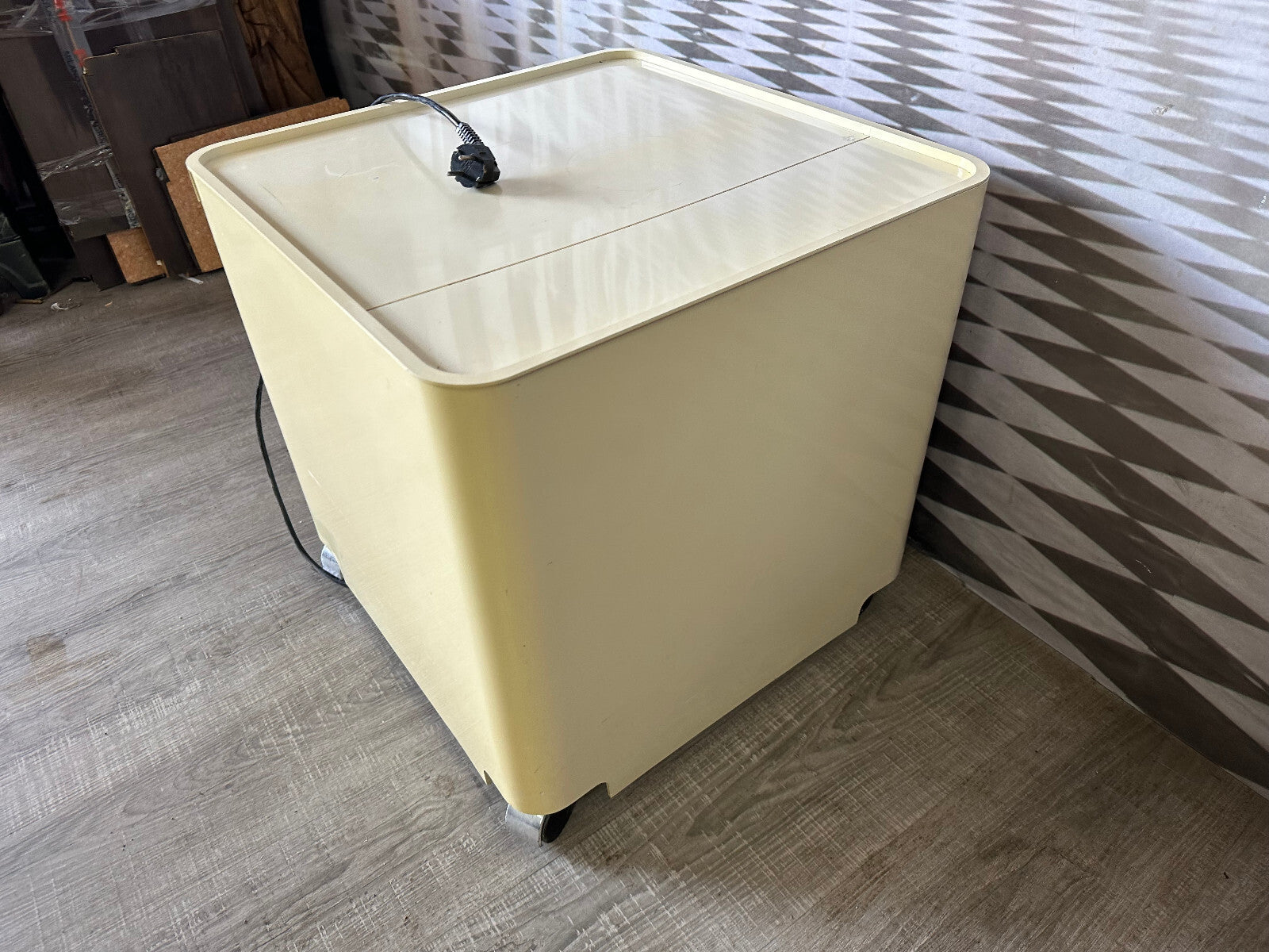 Kühlschrank auf Rollen Cattaneo Pellegrini Vintage Italien funktionsfähig