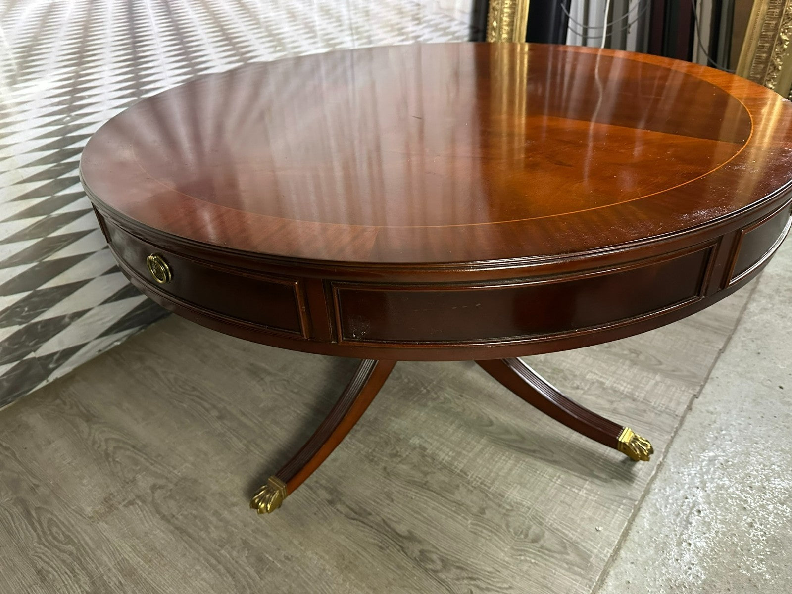 Grosser Vintage Beistelltisch England Sheraton Mahagoni 20 tes Jhdt