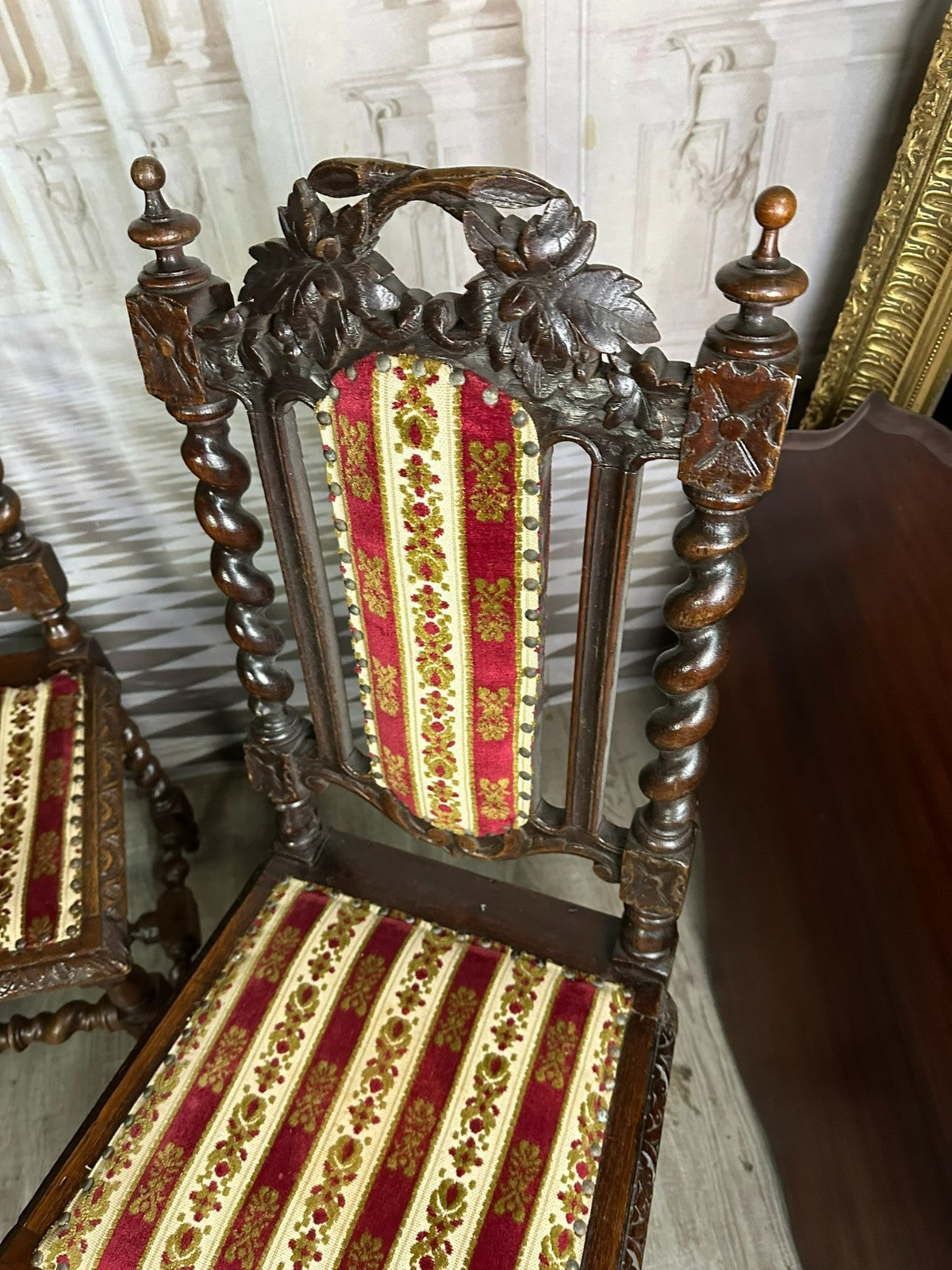 Satz antike Neo Renaissance Stühle Frankreich um 1870 handgeschnitzt 4x Stuhl