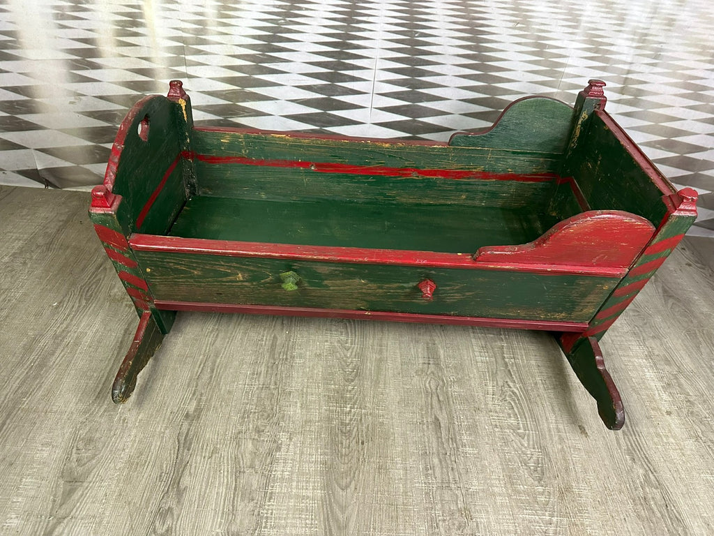 ANTIKE BABYWIPPE 19 TES JHDT HOLZ HANDBEMALT DATIERT 1836 KINDERBETT