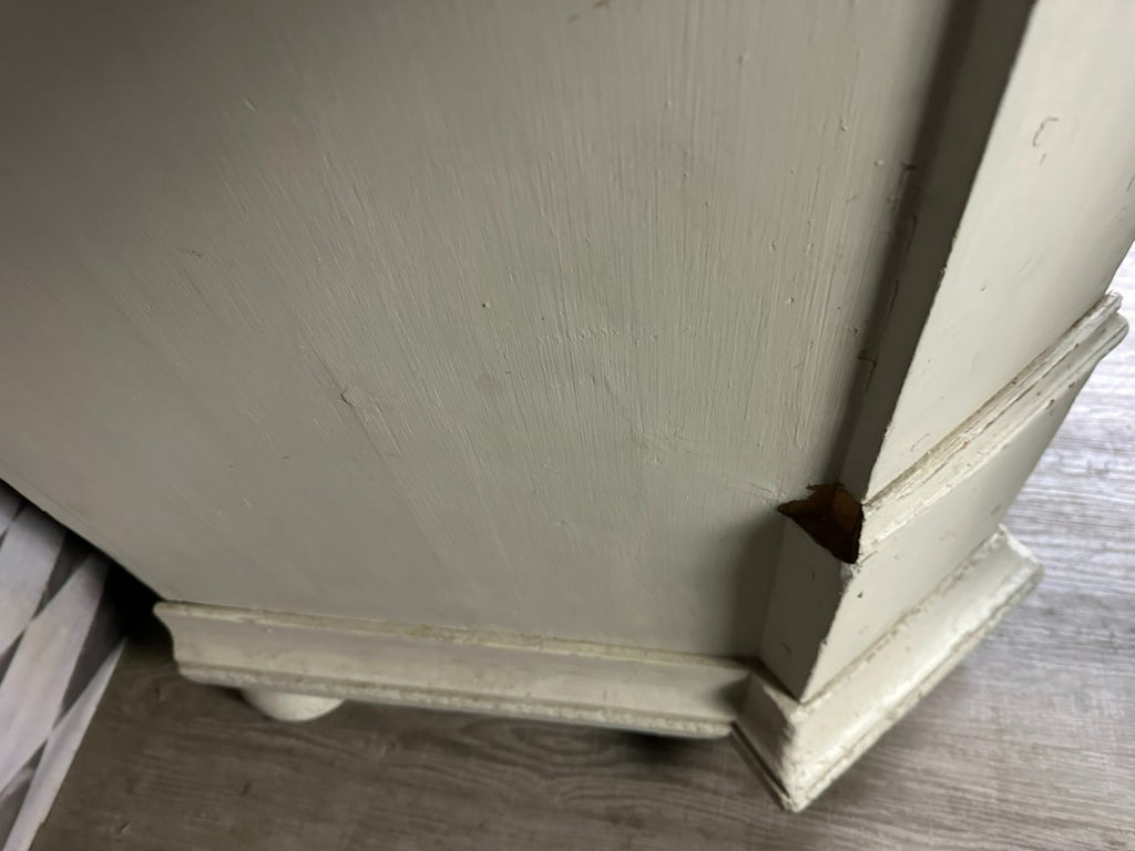 Antiker Barockschrank 1760 Hallenschrank Weichholz neue Fassung Barock Schrank