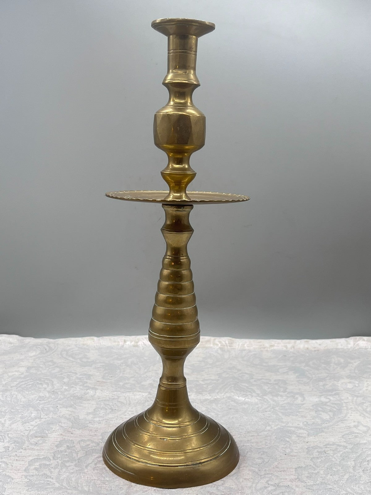 GROSSER ANTIKER KERZENLEUCHTER AUS BRONZE ALTARLEUCHTER KRAGENLEUCHTER 1,6kg