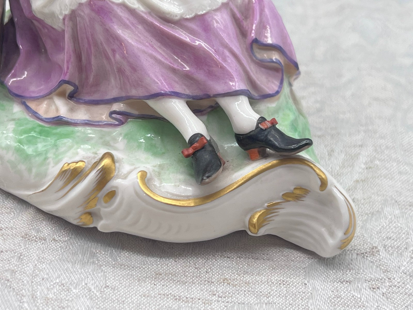 Nymphenburg Porzellan Figur Galante Dame mit Vogel