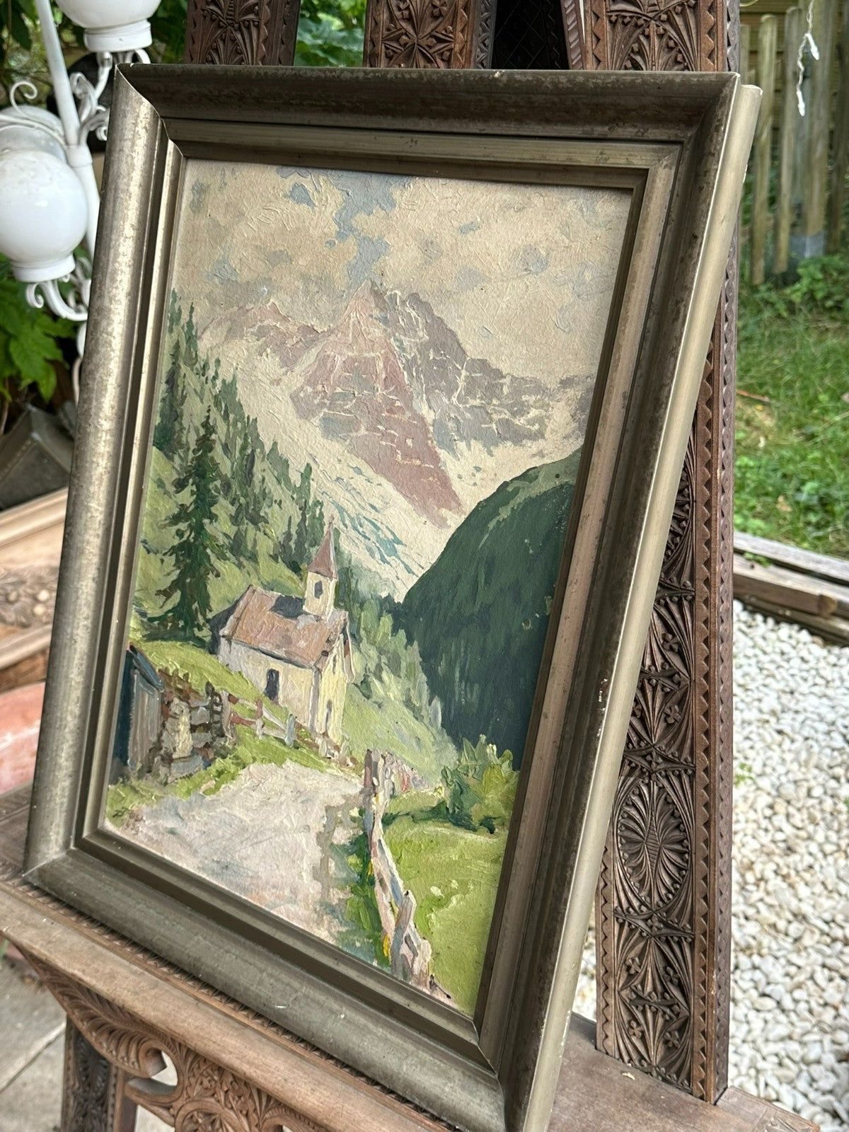 Antikes Ölgemälde von 1939 Kapelle am Wanderweg im Gebirge signiert