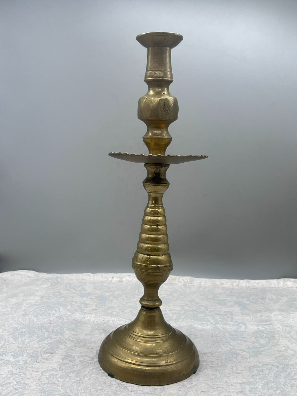 Grosser antiker Kerzenleuchter aus Bronze Altarleuchter Kragenleuchter 2kg