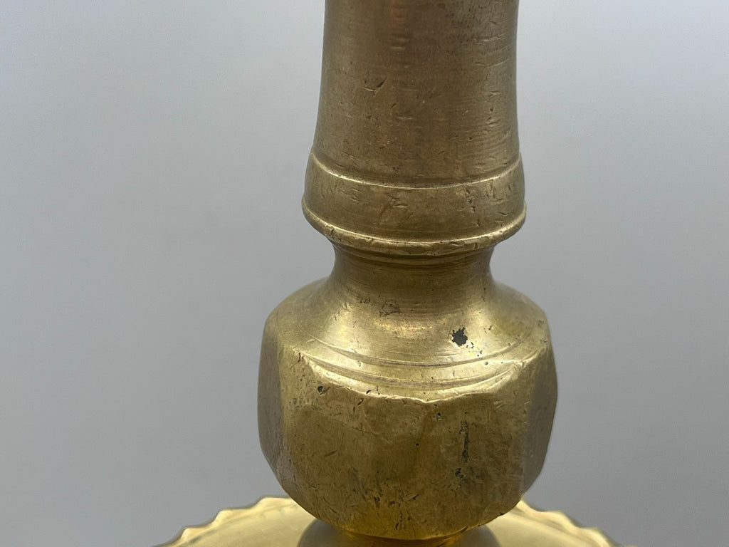 Grosser antiker Kerzenleuchter aus Bronze Altarleuchter Kragenleuchter 2kg