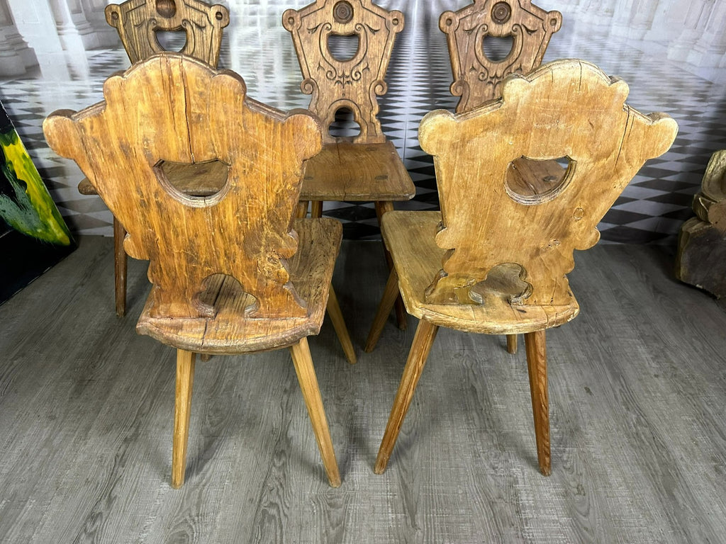 Fünf antike Brettstühle 5x antiker Stuhl Brettstuhl Holz massiv Weichholz