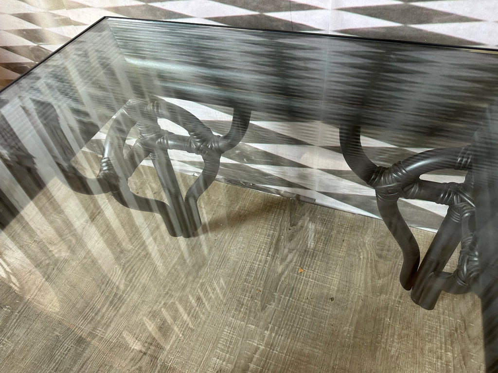 Vintage Beistelltisch Holz und Geflecht schwarz gefasst mit Glasplatte