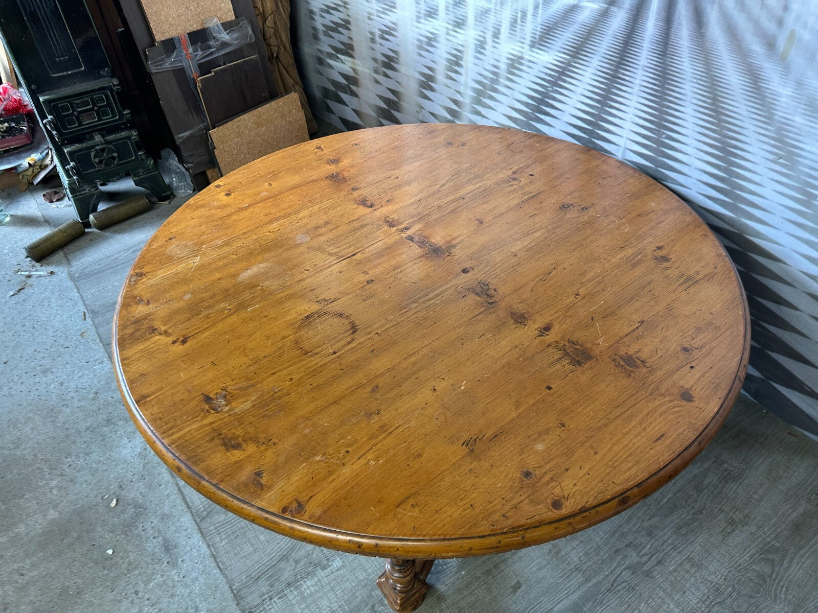 Grosser Tisch Beistelltisch Louis Seize Stil Holz massiv antik Patina Kreuzfuss