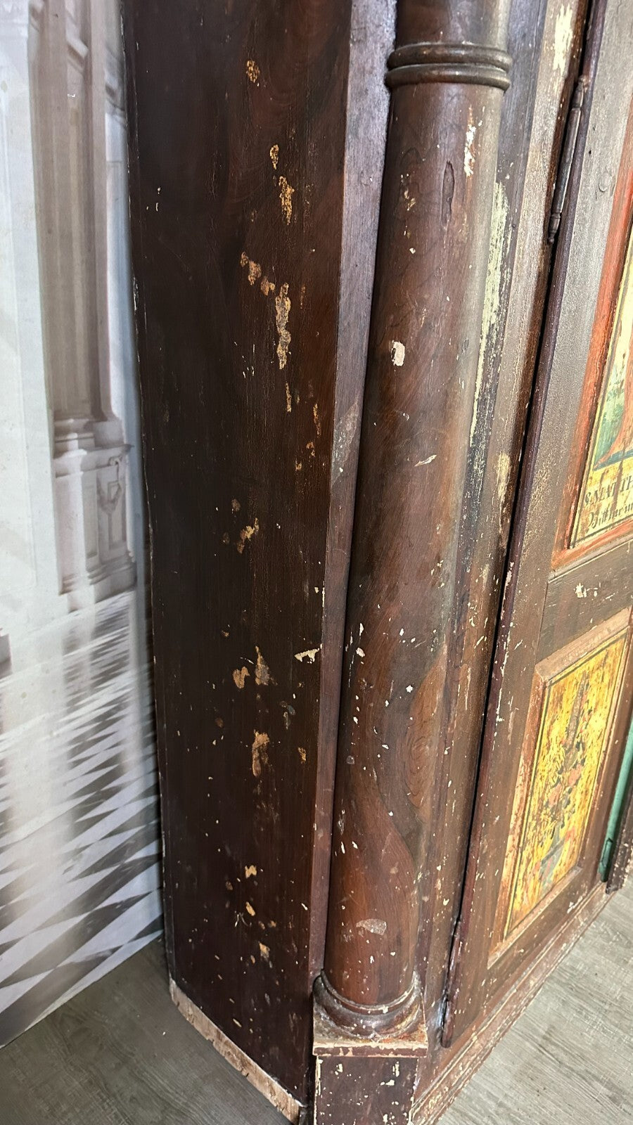 Antiker Barockschrank Bauernschrank Holz massiv Heiligenbilder handbemalt 18 tes