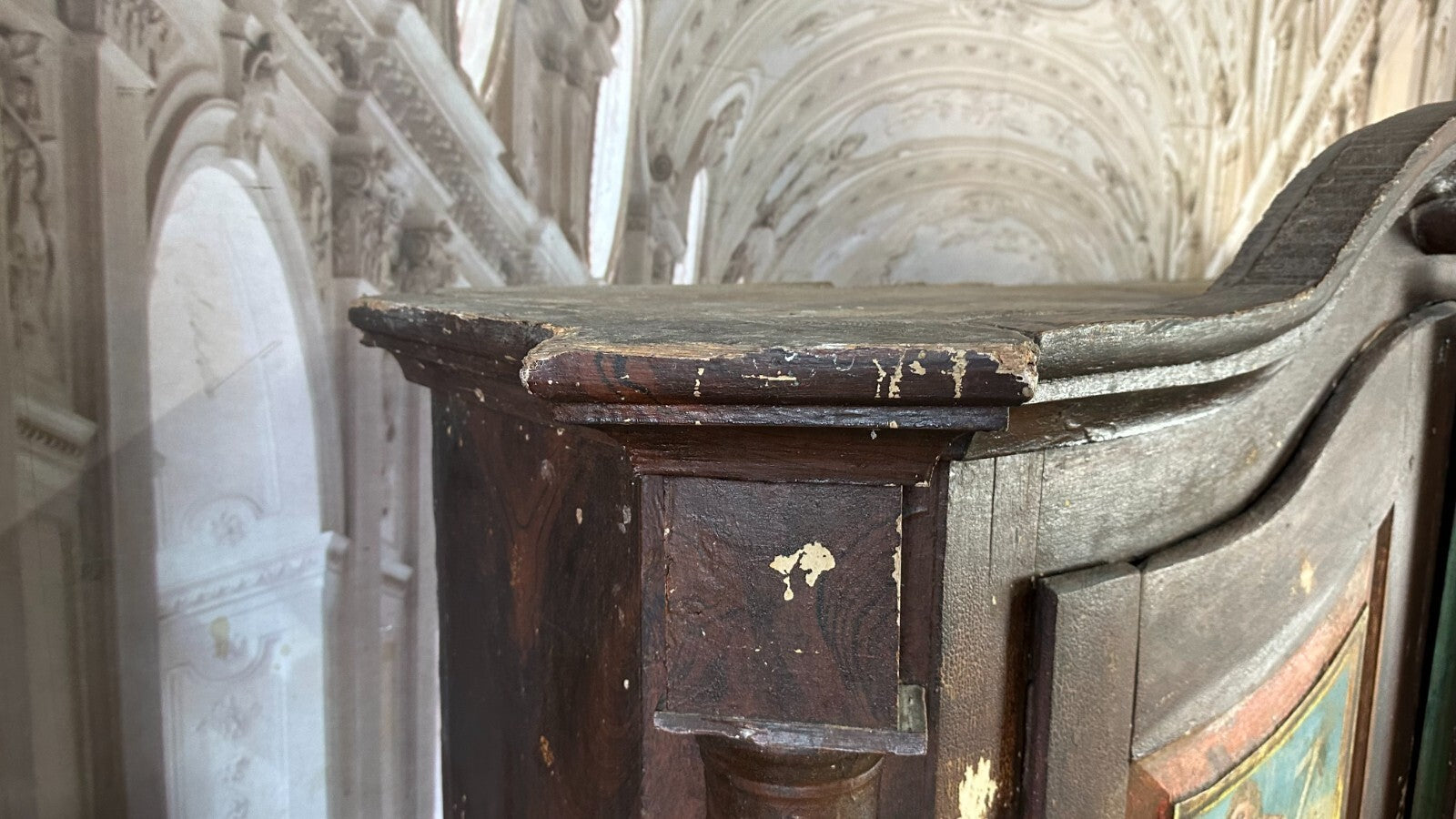 Antiker Barockschrank Bauernschrank Holz massiv Heiligenbilder handbemalt 18 tes