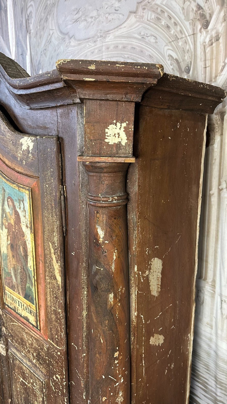 Antiker Barockschrank Bauernschrank Holz massiv Heiligenbilder handbemalt 18 tes