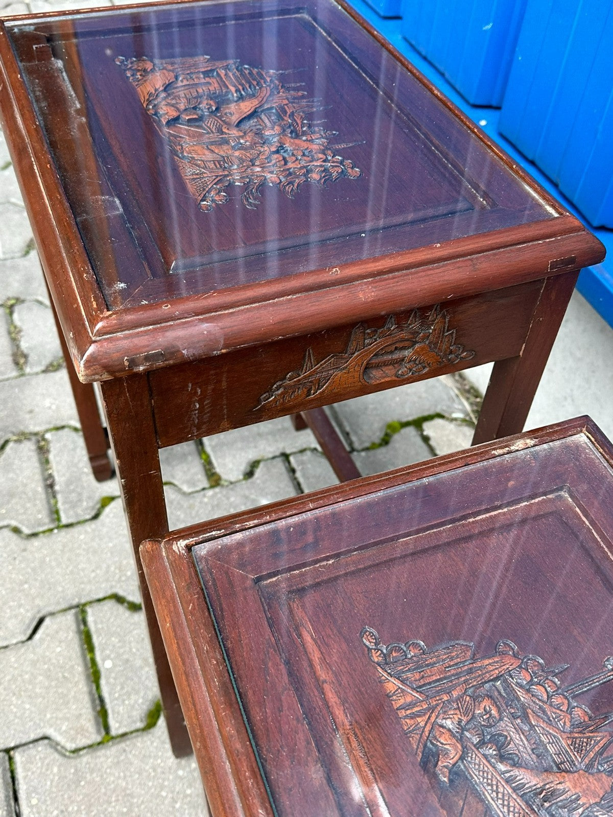 Set Indonesiche Beistelltische aus Holz mit Schnitzereien 3x Tisch