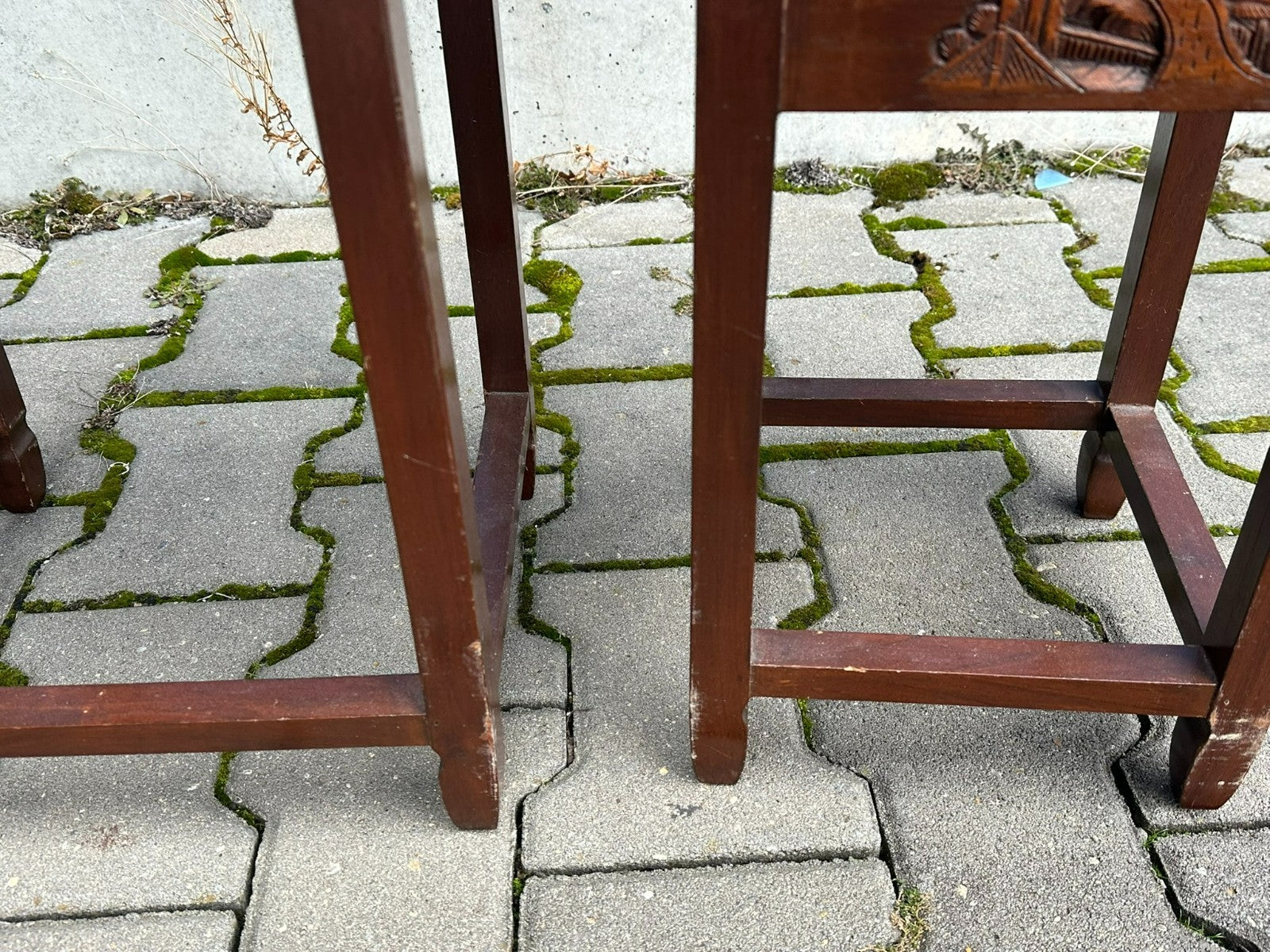 Set Indonesiche Beistelltische aus Holz mit Schnitzereien 3x Tisch