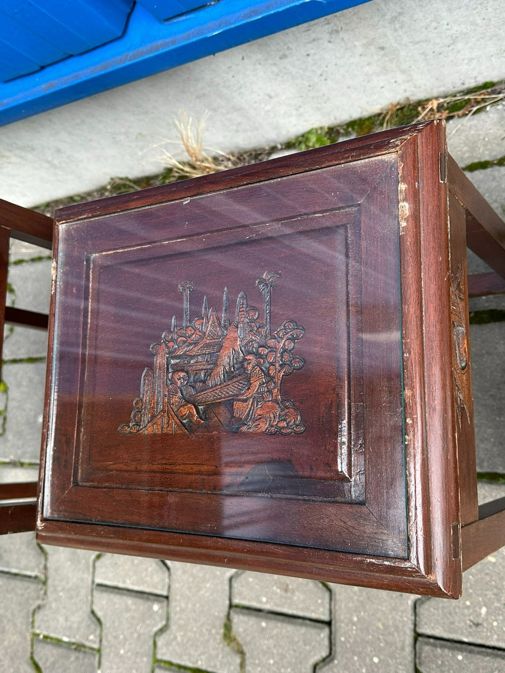 Set Indonesiche Beistelltische aus Holz mit Schnitzereien 3x Tisch