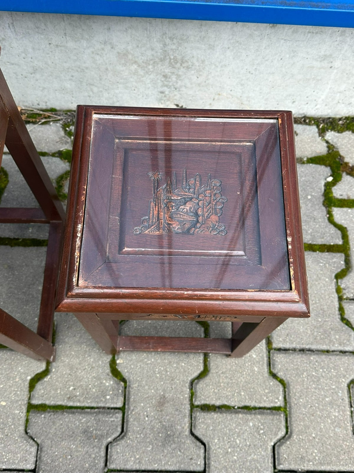 Set Indonesiche Beistelltische aus Holz mit Schnitzereien 3x Tisch