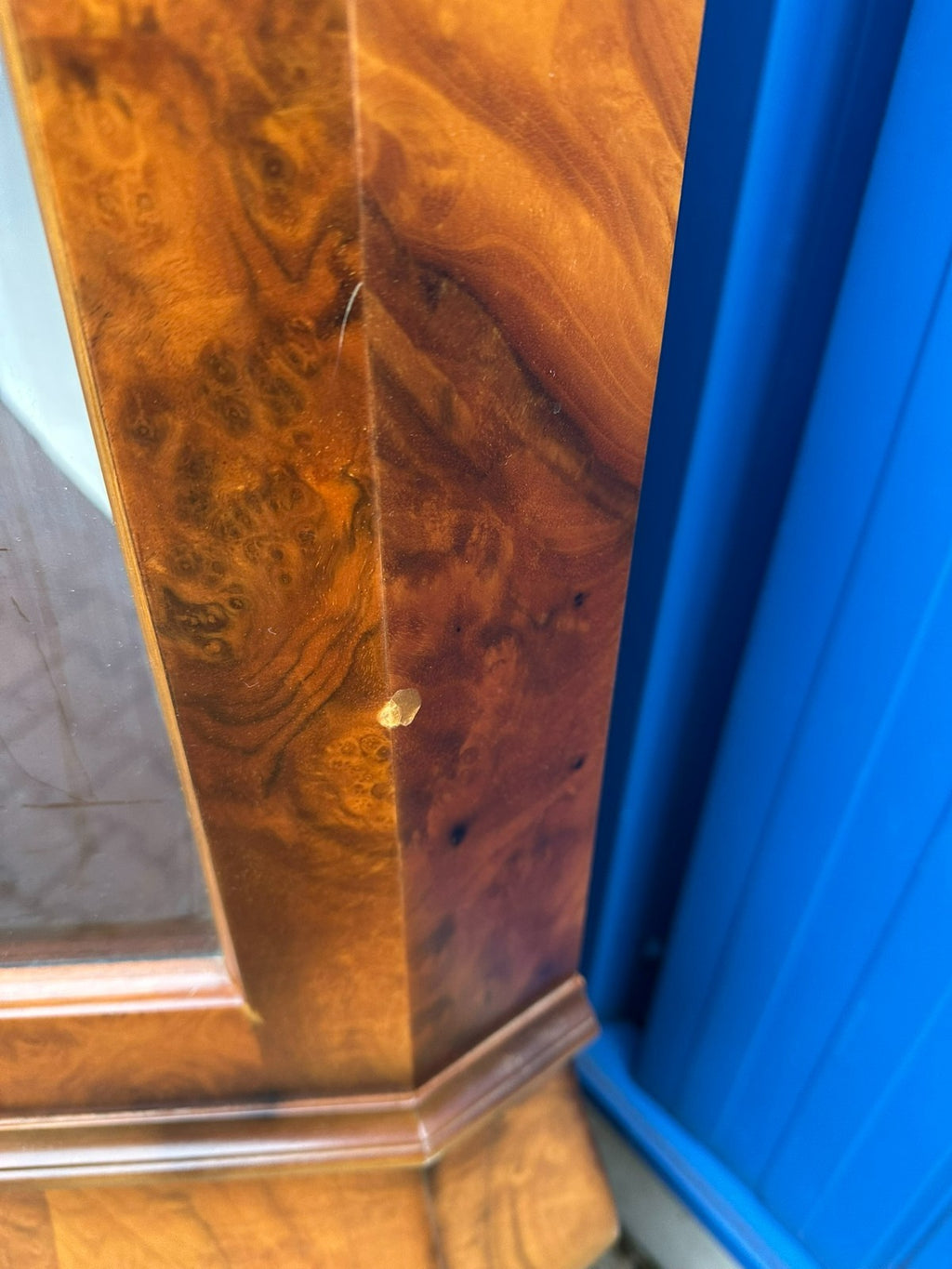 Barock Vitrine Stilmöbel 20 tes Jhdt Wurzelnuss Barockschrank Barockvitrine