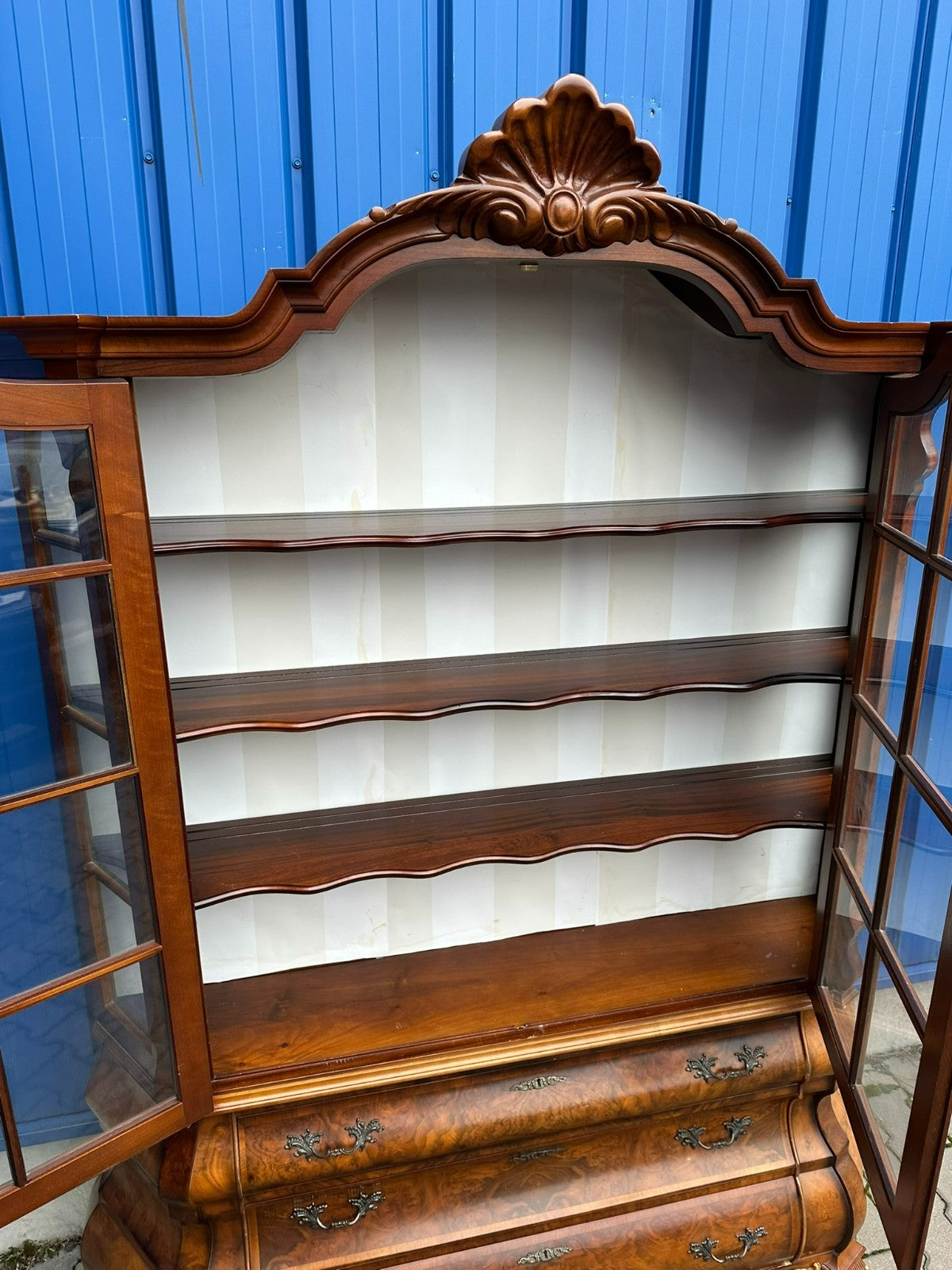 Barock Vitrine Stilmöbel 20 tes Jhdt Wurzelnuss Barockschrank Barockvitrine