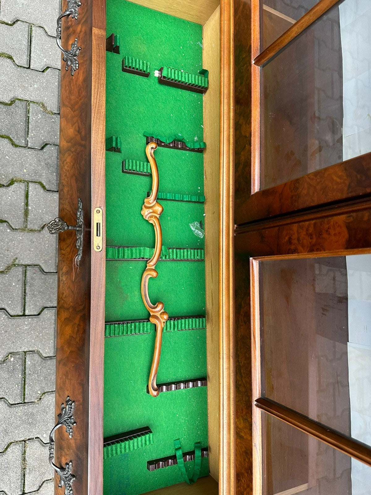 Barock Vitrine Stilmöbel 20 tes Jhdt Wurzelnuss Barockschrank Barockvitrine