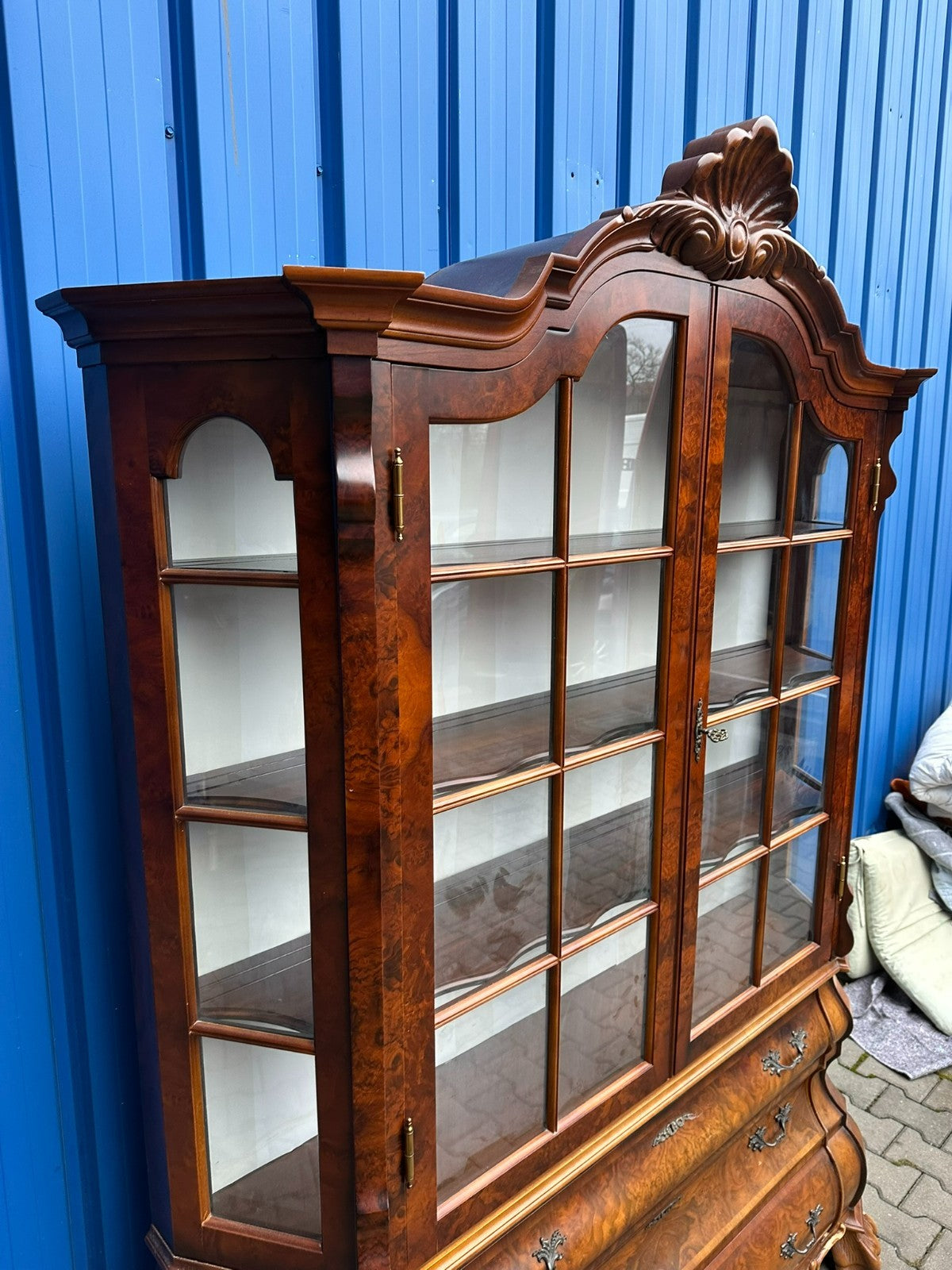 Barock Vitrine Stilmöbel 20 tes Jhdt Wurzelnuss Barockschrank Barockvitrine