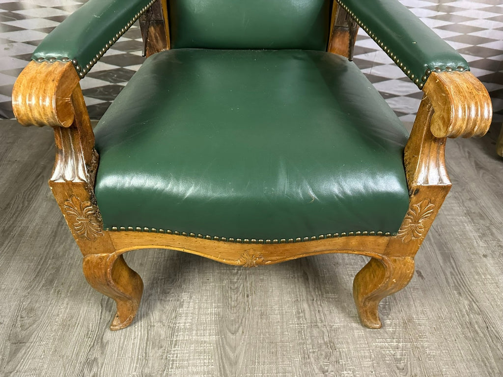 Massiver Barock Sessel um 1780 Nussbaum und Leder Verstellbare Rückenlehne