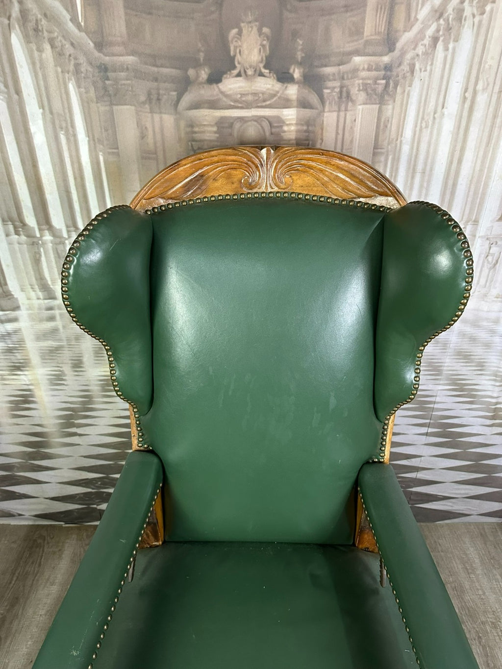 Massiver Barock Sessel um 1780 Nussbaum und Leder Verstellbare Rückenlehne