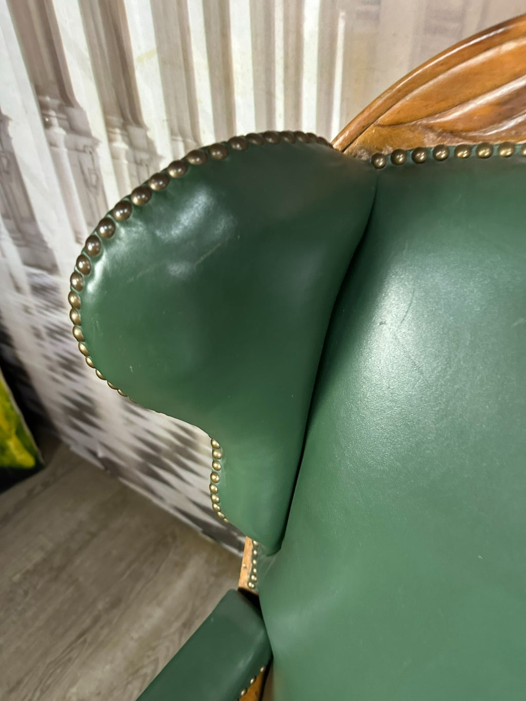 Massiver Barock Sessel um 1780 Nussbaum und Leder Verstellbare Rückenlehne