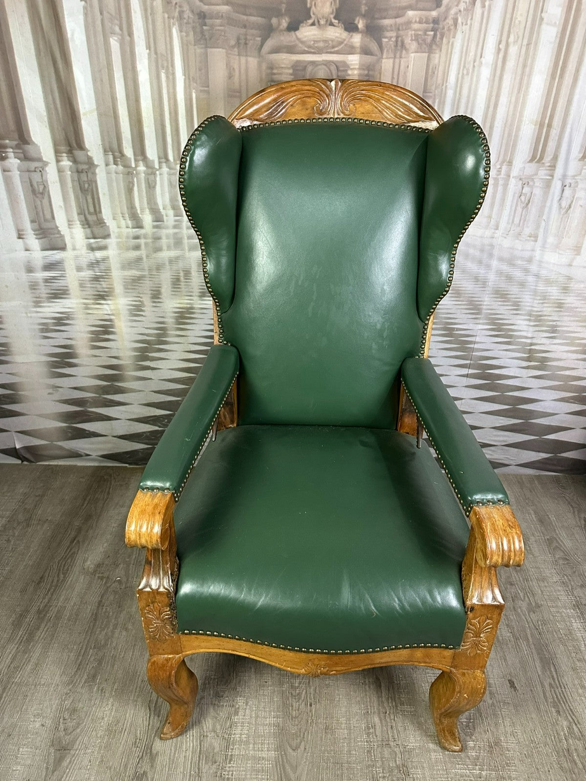 MASSIVER BAROCK SESSEL UM 1780 NUSSBAUM UND LEDER VERSTELLBARE RÜCKENLEHNE