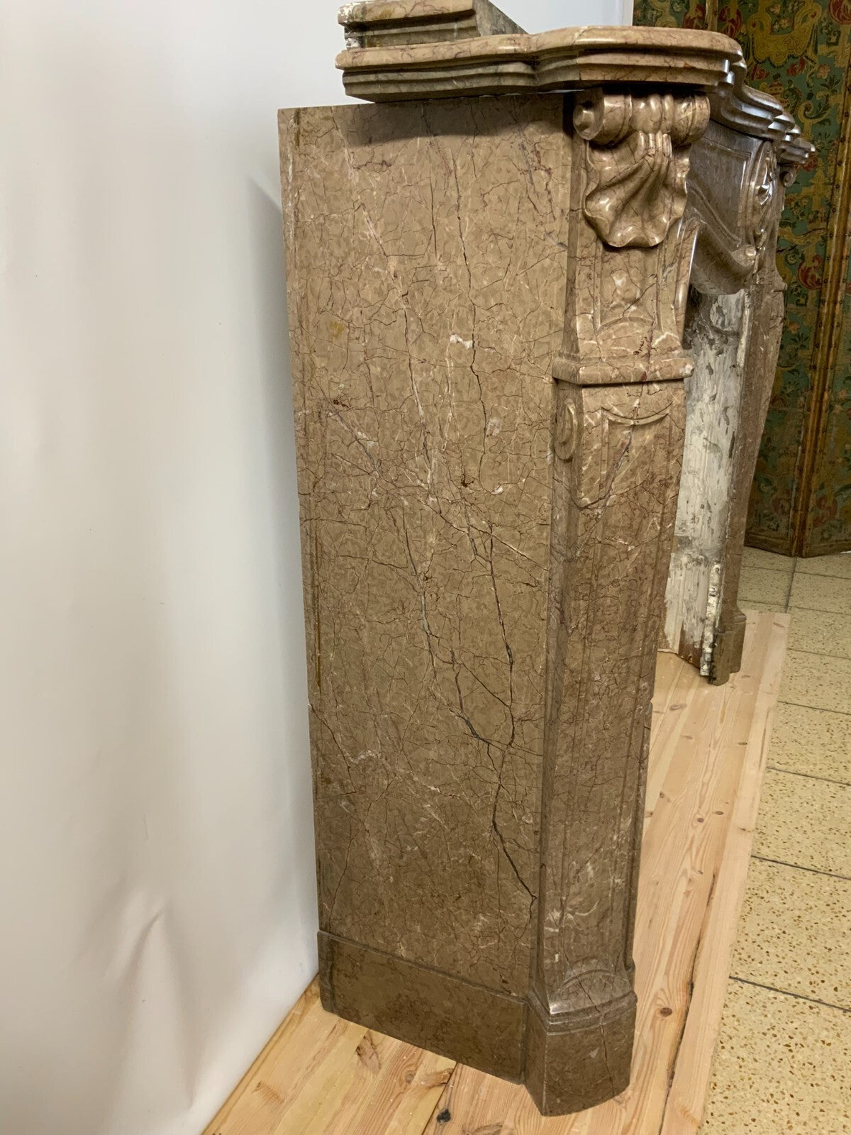 Antike Kaminumrandung Marmor Kamin um 1880 massiv Louis Xv Stil