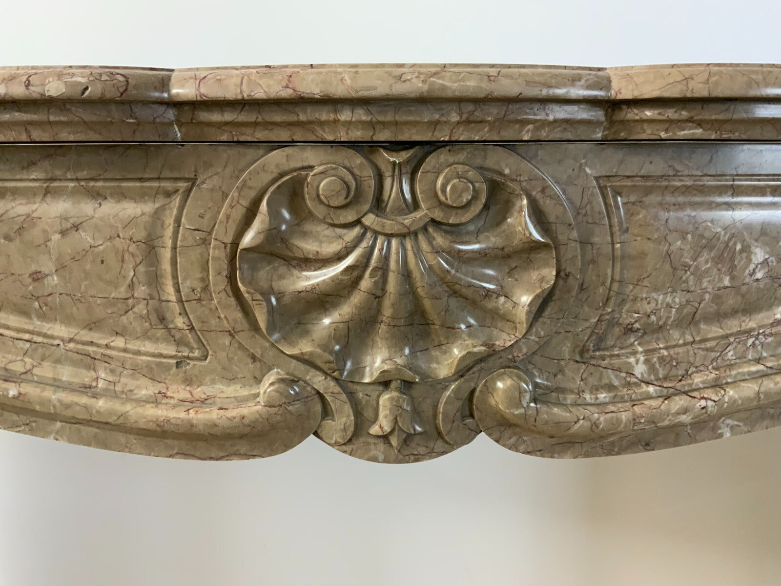 Antike Kaminumrandung Marmor Kamin um 1880 massiv Louis Xv Stil