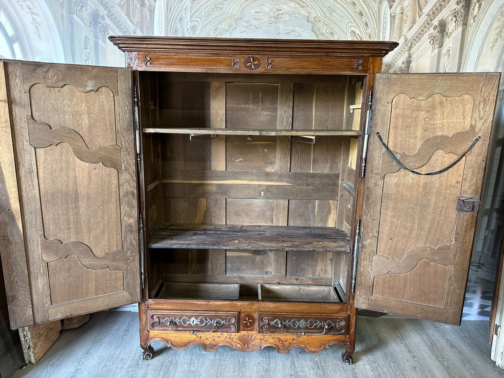 Herrschaftlicher Barockschrank Lothringer Schrank Barock um 1760 Eiche Intarsien